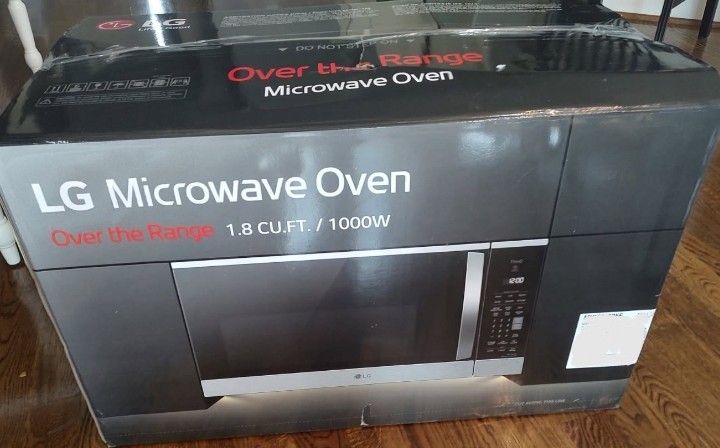 NEW! LG 1.8-cu Over-the-Range Microwave with Sensor Cooking PrintProof Stainless