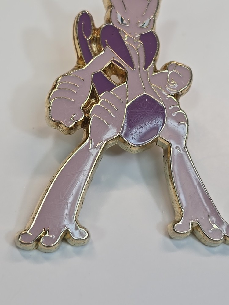 Pokemon Lapel Pin Mewtwo