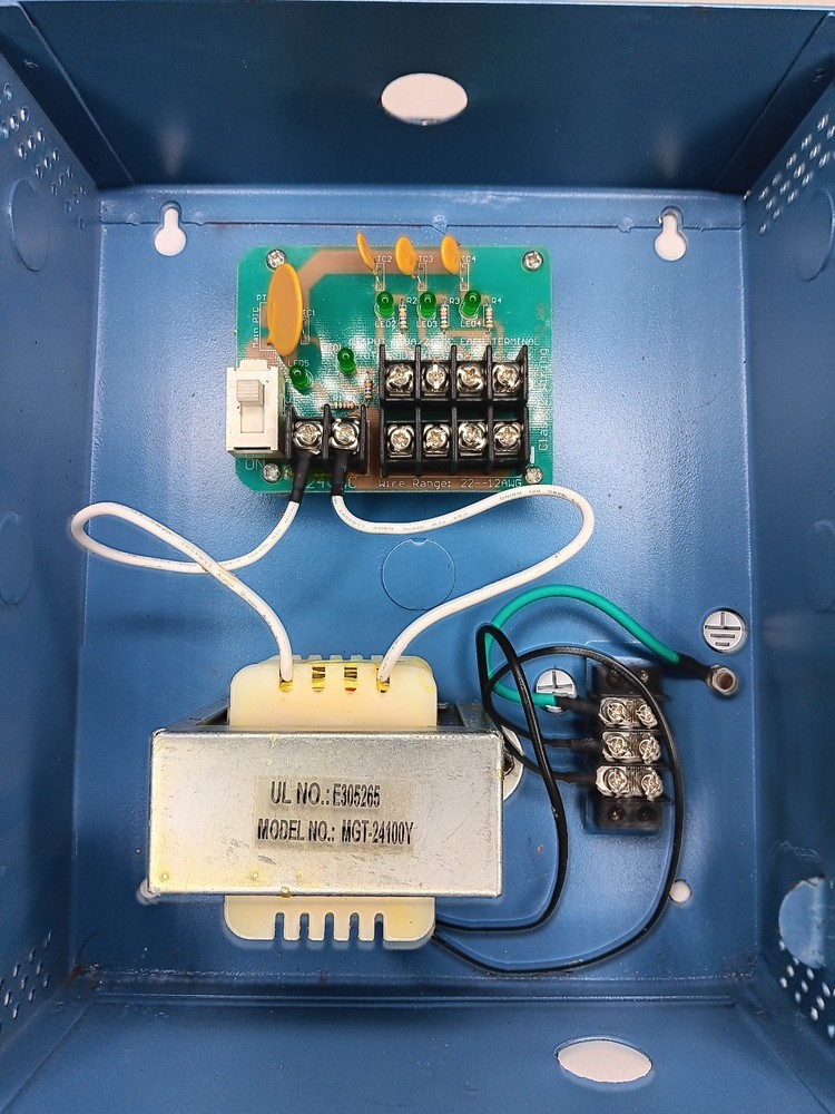 MG Electronics cctv camera & accessory power supply Model #DPS-4 24v