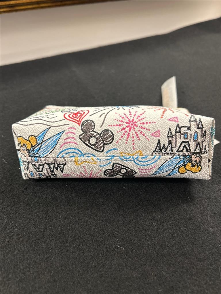 NEW NWT DISNEY PARKS Dooney & Bourke Sketch Cosmetic Case, Mickey Minnie Castle
