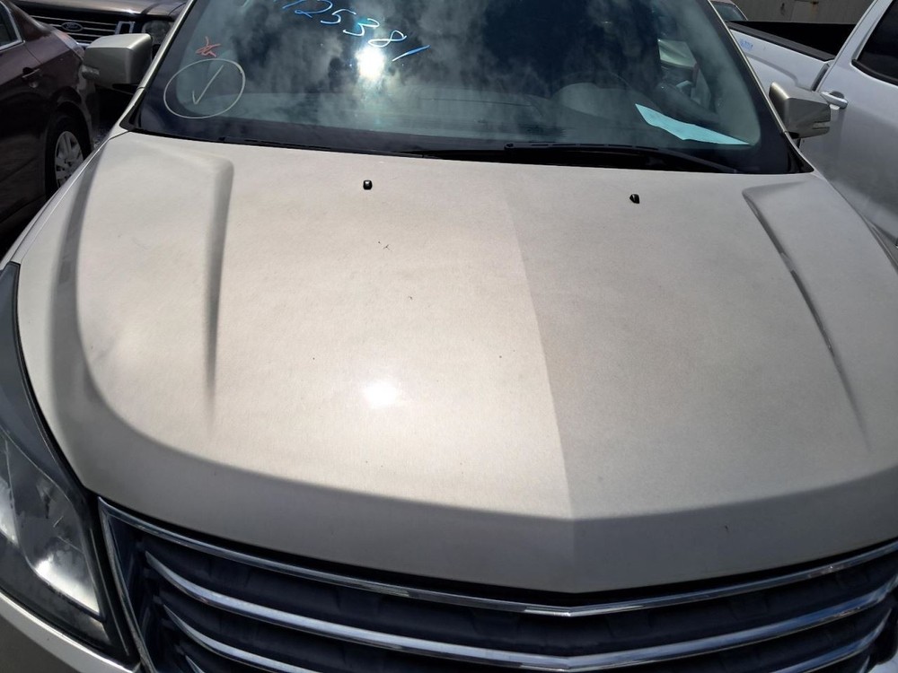 TRAVERSE 2017 Glove Box 4744060