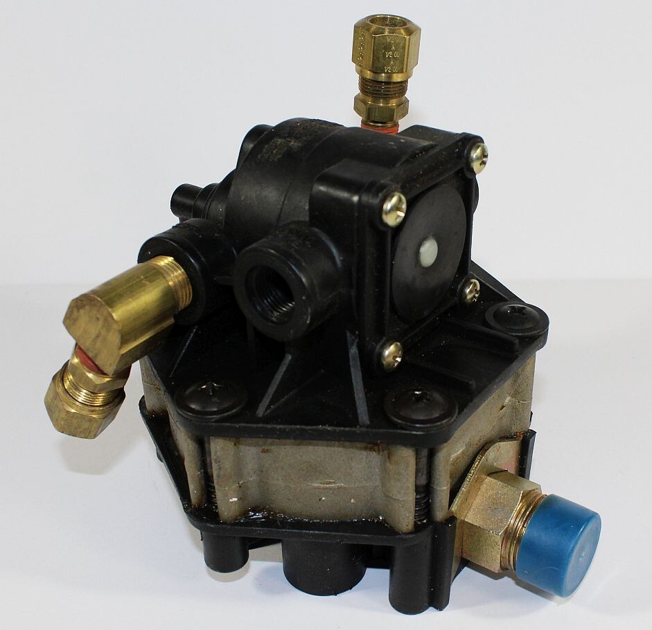 GT-28600 Full Function Trailer Valve w/ 3/4" port