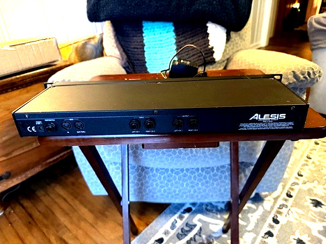 Alesis Midiverb 4 Multi -FX Digital Processor 1 Owner W AC Power Manual SERVICED