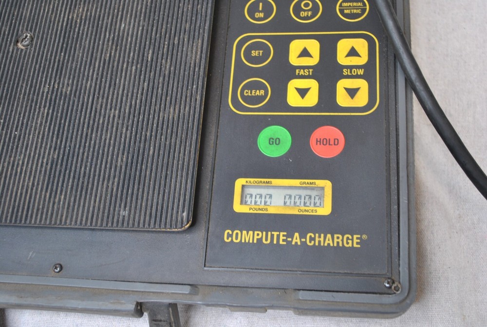 CPS COMPUTE-A-CHARGE Model CC700