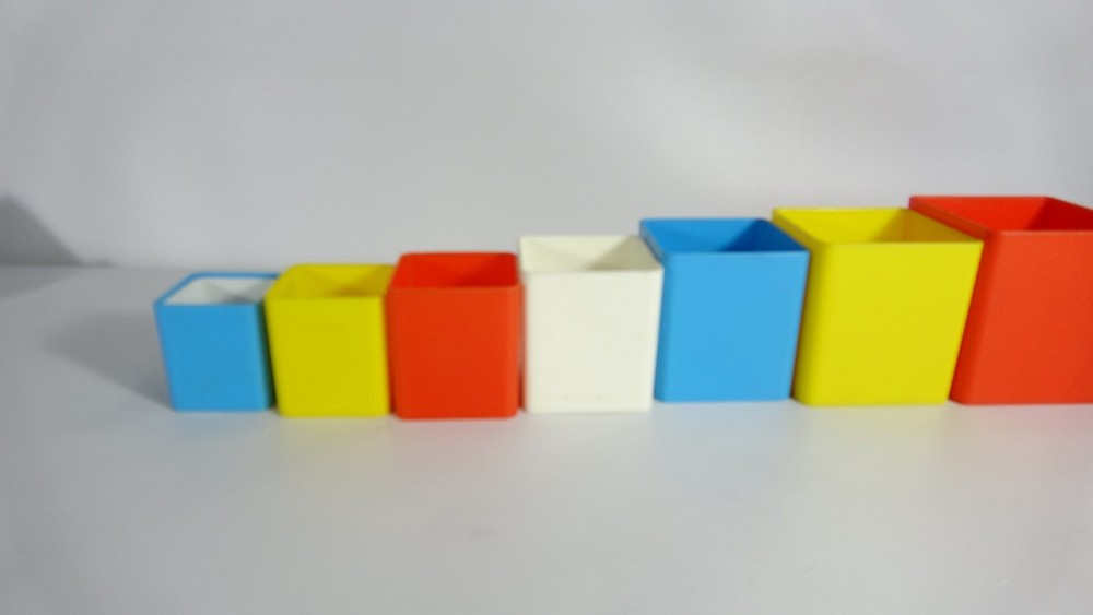 Made In Italy Colored Plastic Stacking Kids Learning Cubes - 8