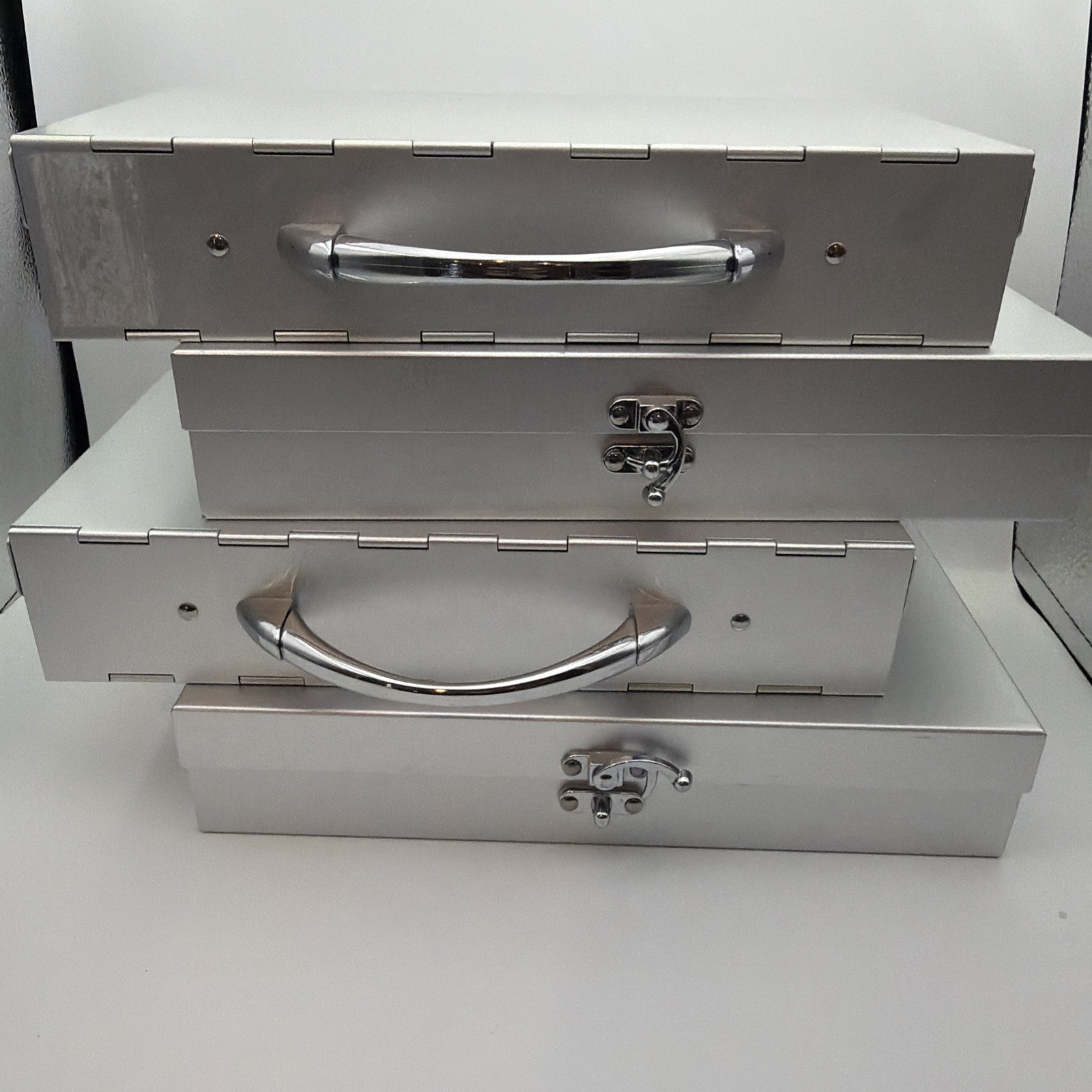 Metal CD/ DVD Aluminum Hard Shell Double Sided Case CD 64 Disc Holder UNIQUE