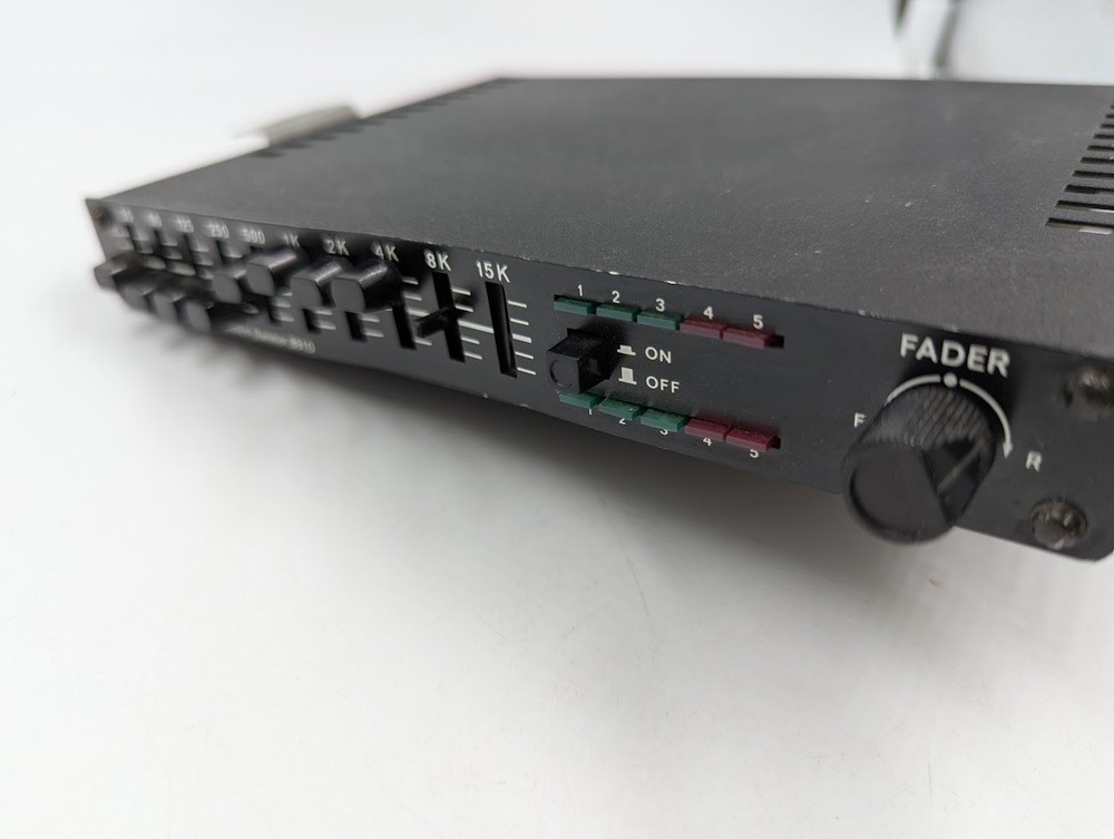 ELTA 8910 Graphic Equalizer - Untested