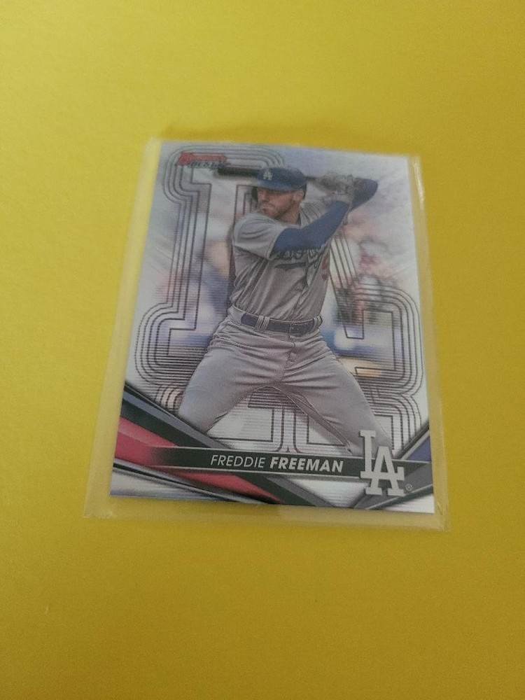 !!!     FREDDIE FREEMAN  BOWMANS BEST  REFRACTOR  BASEBALL  CARD  $$
