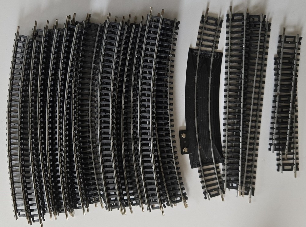 Life Like HO Scale Train Set