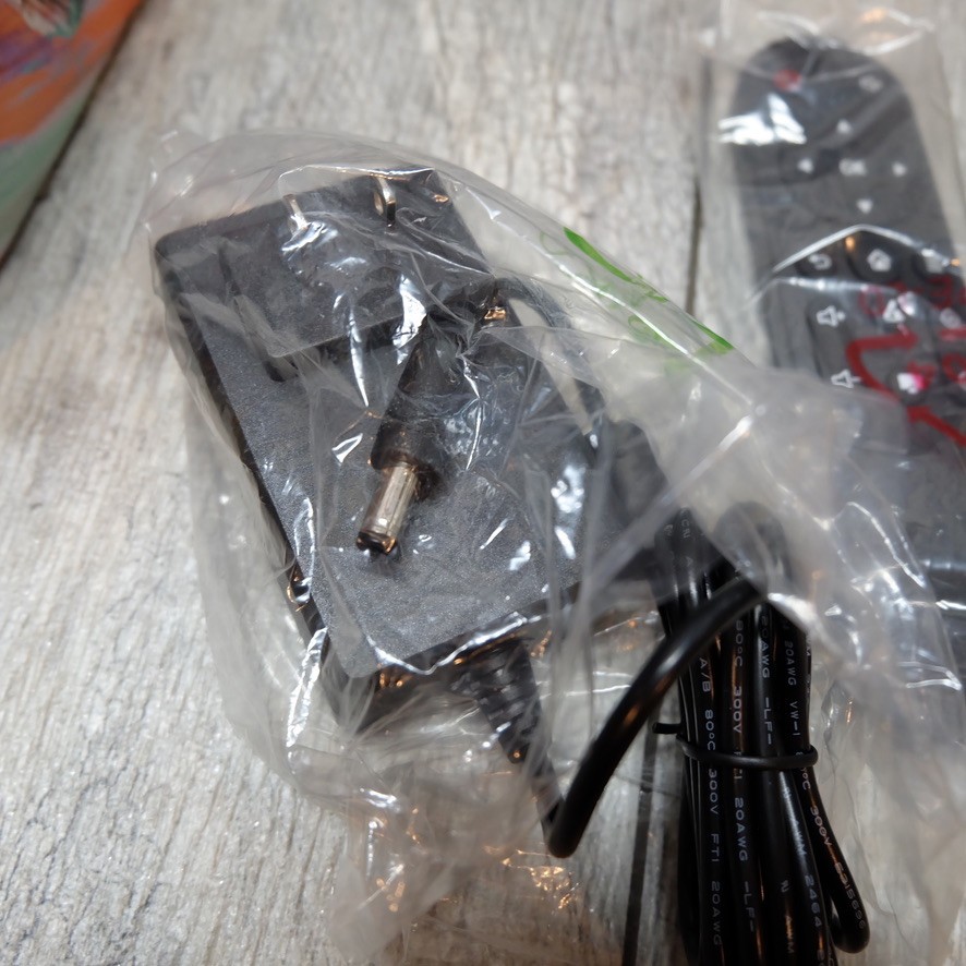 Caydo P1 Art Projector White – New Open Box