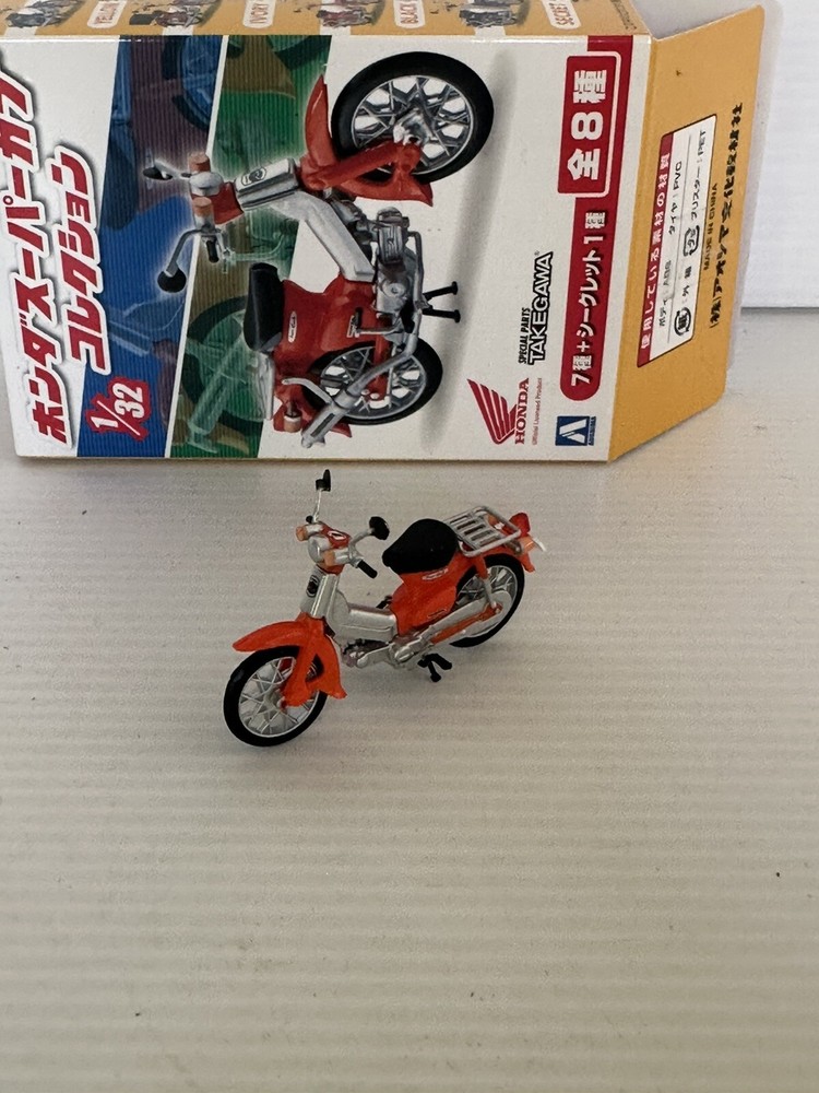 AOSHIMA HONDA CUB PLASTIC MODEL 1/32 SCALE.