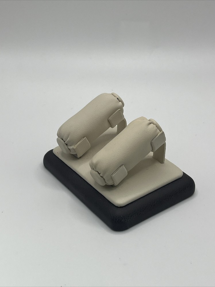 Double Cushion Ring Display Unit