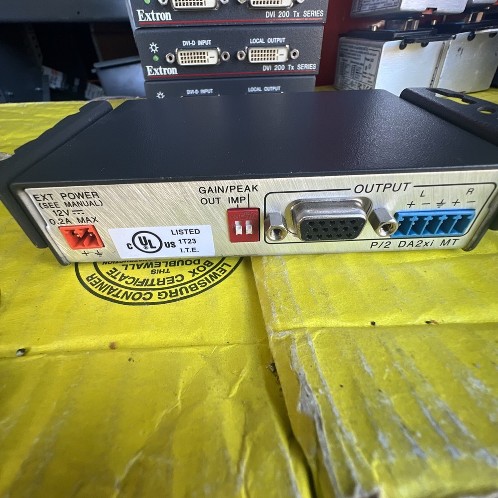 Extron P/2 DA2xi MT Two Output VGA and Audio Distribution Amplifier