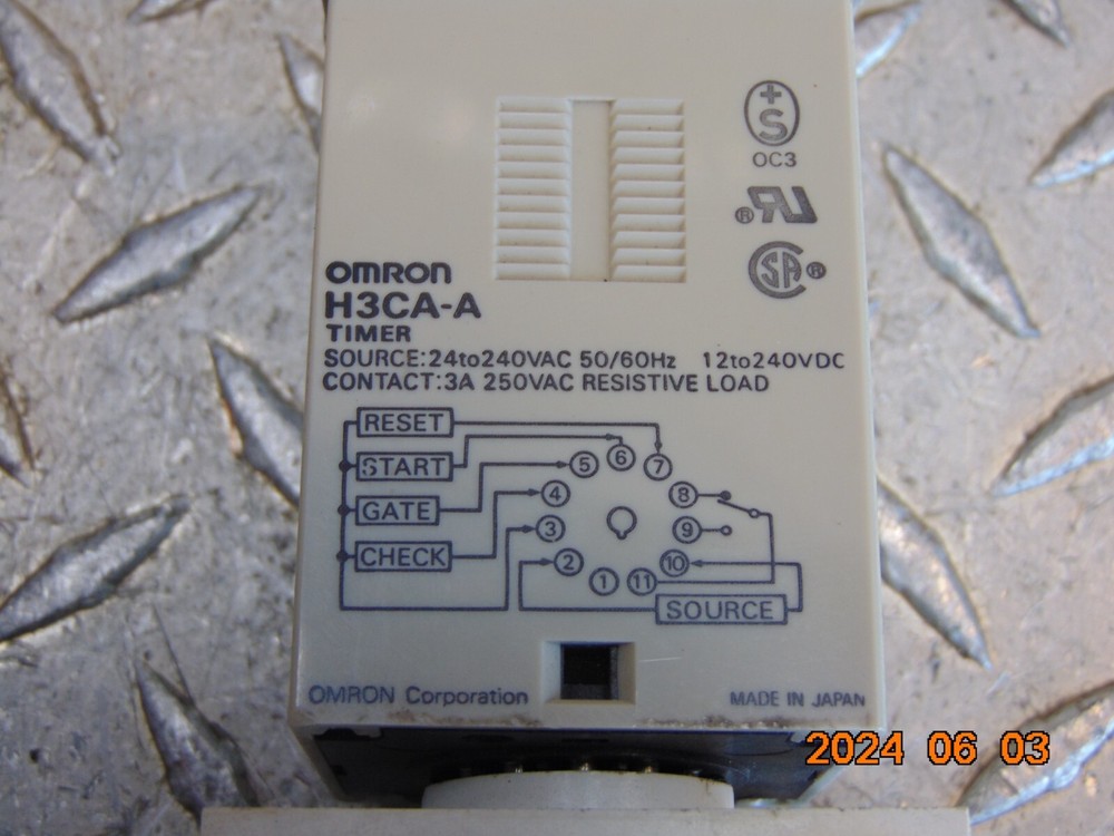 OMRON H3CA-A TIMER with SOCKET BASE - FREE SHIPPING