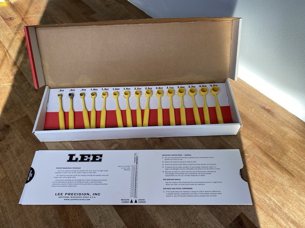 Vintage Lee Precision Powder Measure Kit - 15 Dippers + Slide Chart - Complete