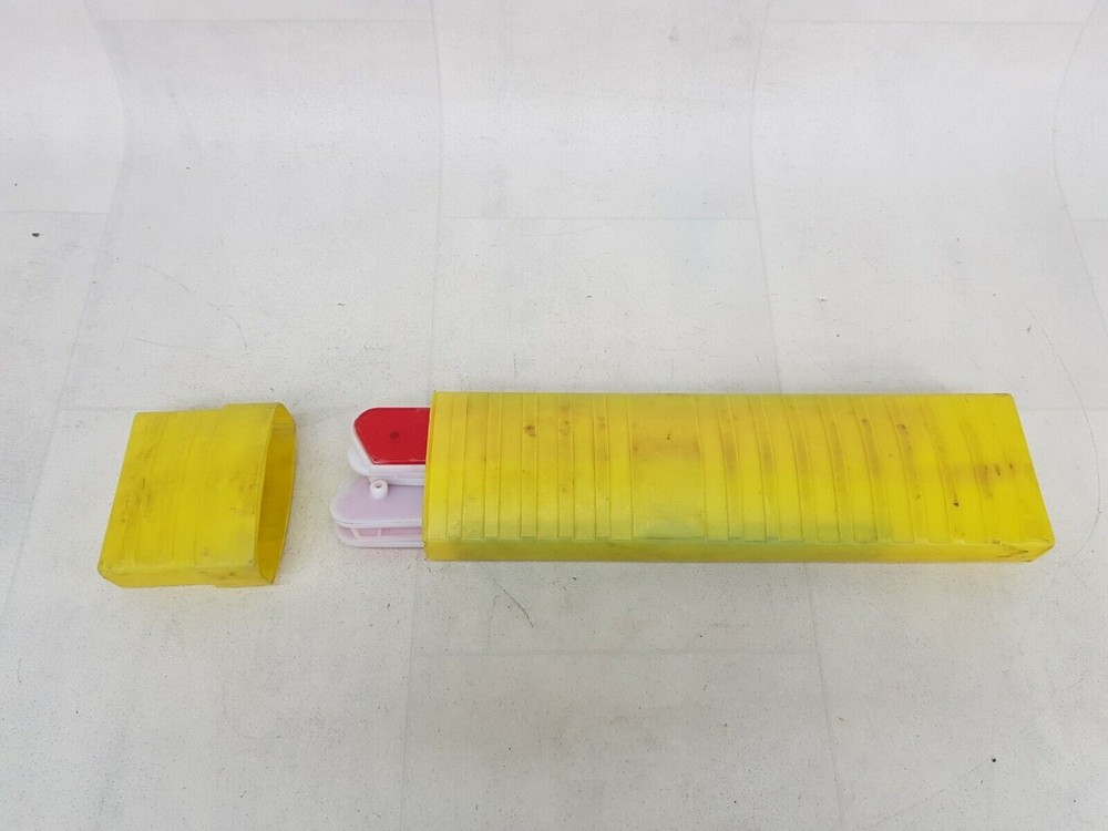 TWO HAZARD WARNING BREAKDOWN TRIANGLE + CASING