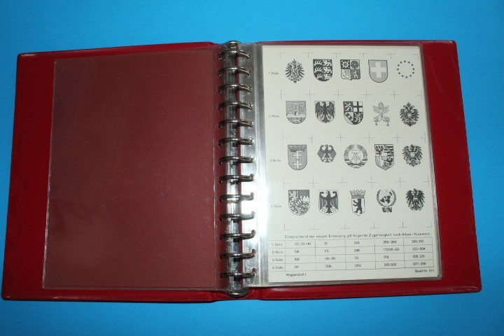 Lindner (1130?) smaller Red 13 Ring binder with Dustcase BlueLakeStamps Useful!