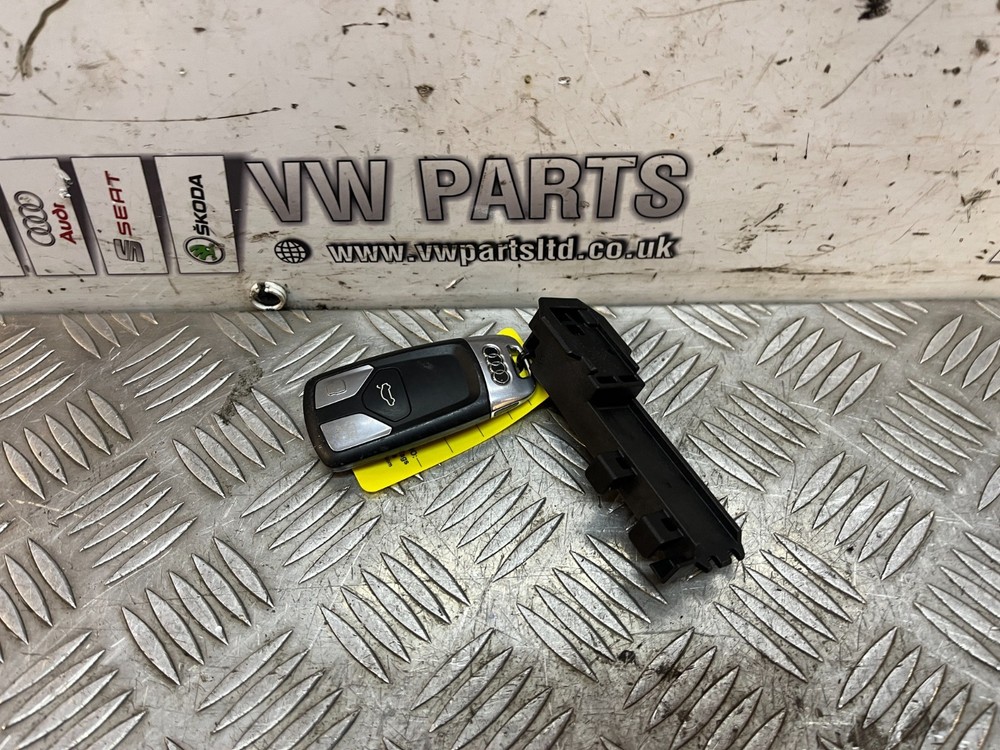 AUDI A4 B9 ESTATE KEY & KEYLESS ENTRY MODULE 4M0907247A 2016-2019