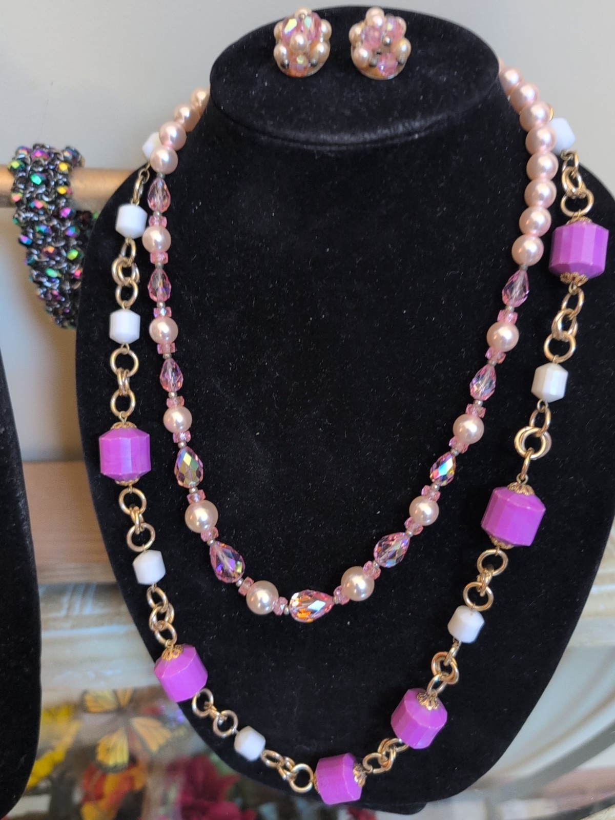 Vintage Lot Brooches, Earrings/Bracelet, Necklace 2 Trifari. 15 PC.