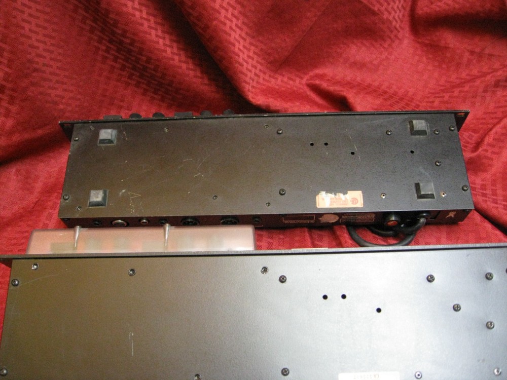 PAIR Electro-Voice (EV) XEQ-2 Electronic rackmount Crossover/Equalizer tested