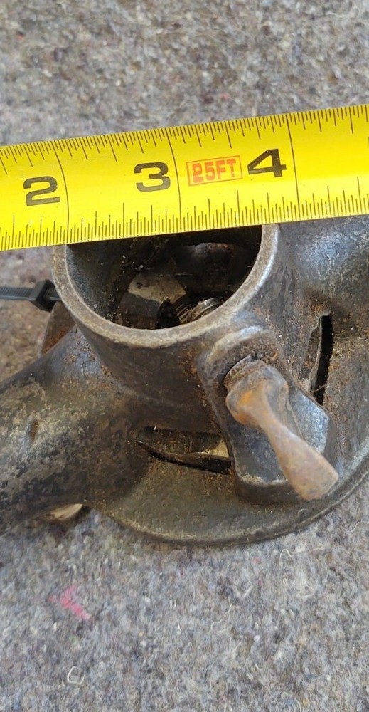 F.E. WELLS & SONS Vintage Large Pipe Threader