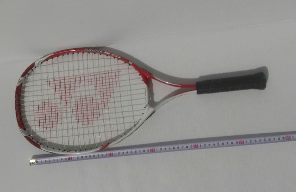 YONEX tennis racket (hard)