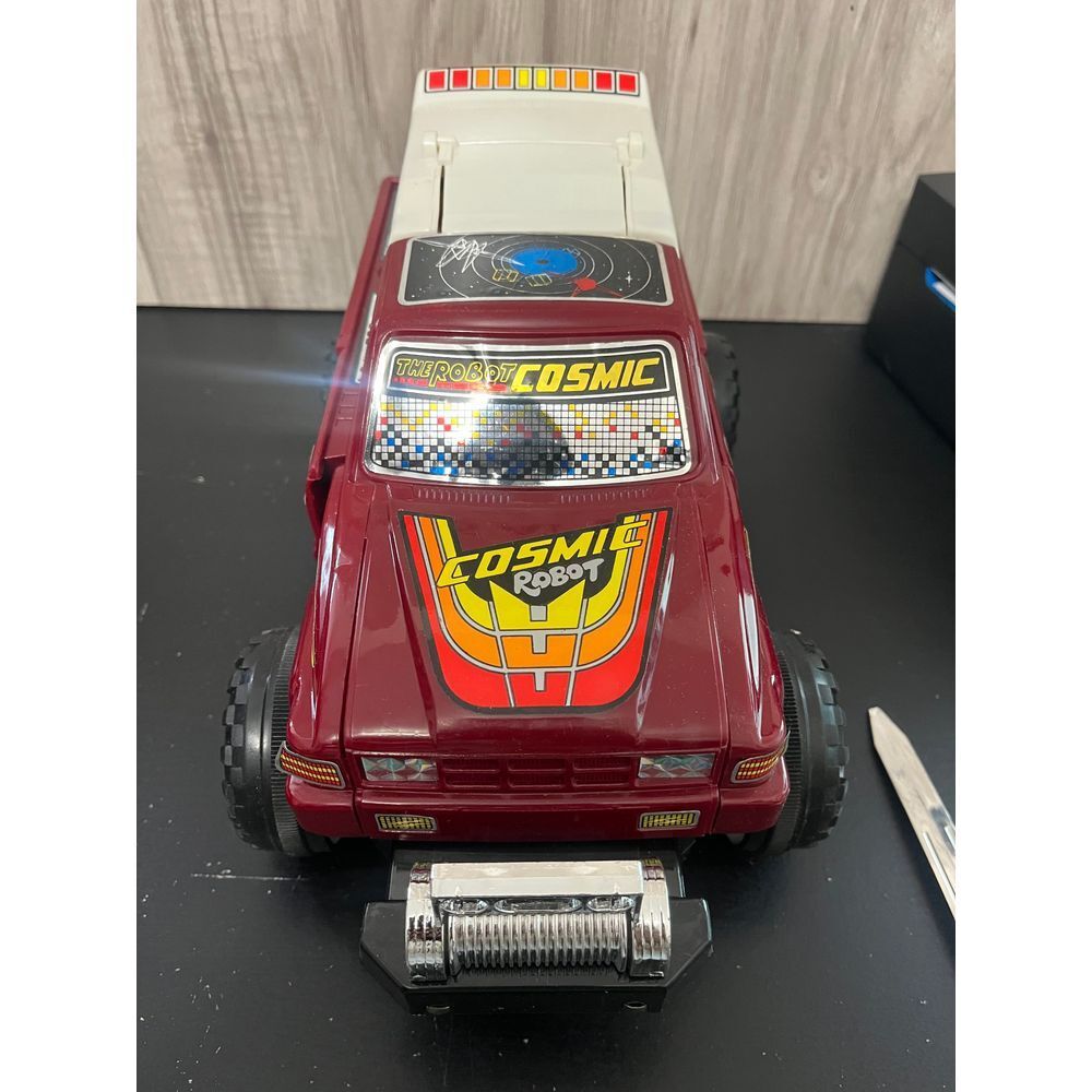 1987 Space Defender Battery Operated 1/14 Scale Variable Model Transformer Robot