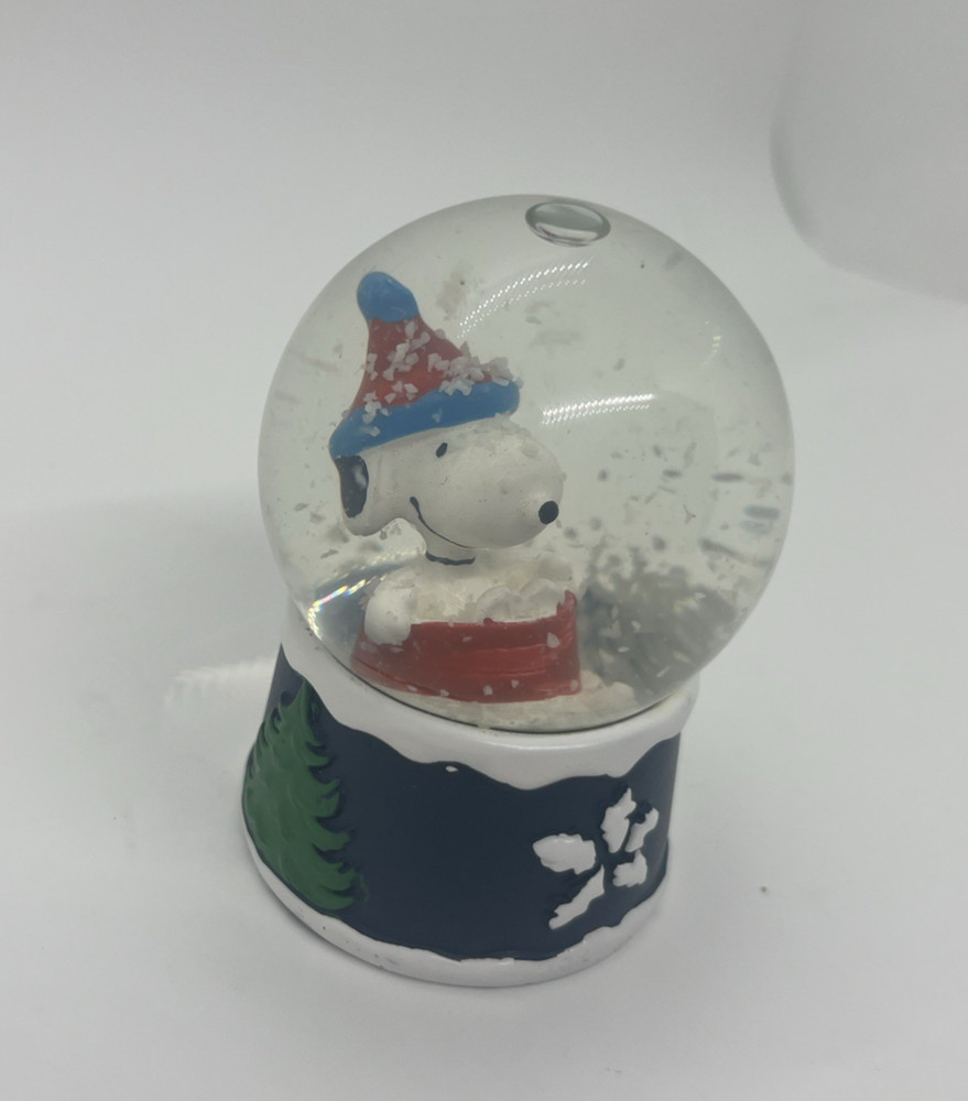 Snoopy On Sled Mini Snow Globe Style A22735