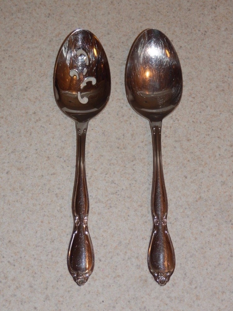 ONEIDA STAINLESS FLATWARE CHATELAINE PATTERN PAIR OF SERVING SPOONS 8 1/4"