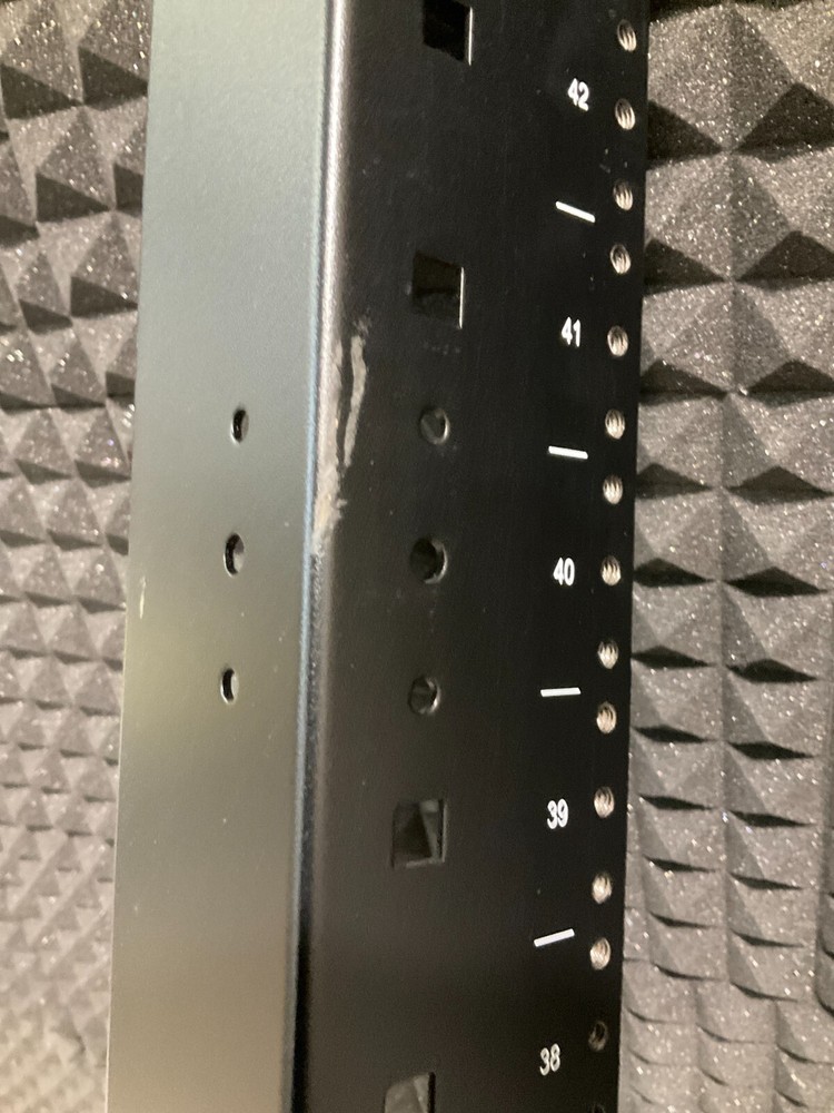 APC NetShelter 4 Post Open Frame Rack 44U AR204A ✅❤️️✅❤️️ OPEN BOX ✅❤️️✅❤️️