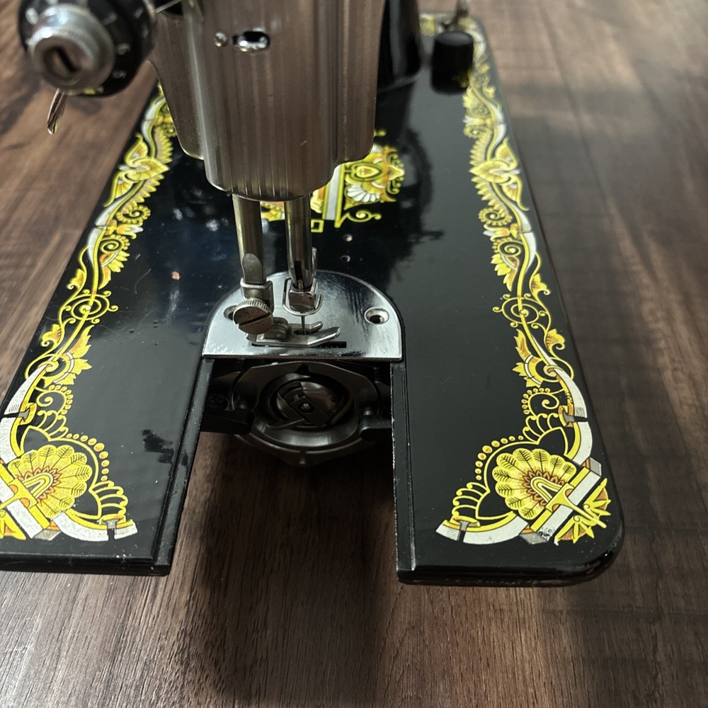 SINGER 15N "Nostalgia" Sewing Machine(Only Sewing Machine) Work