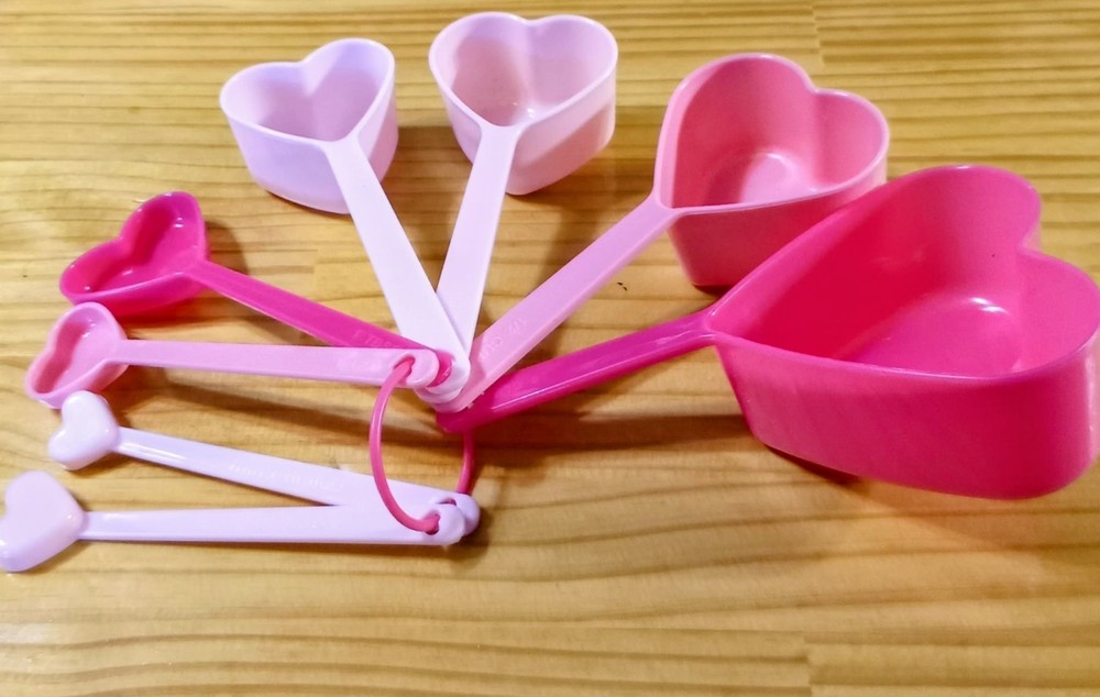Heart Shaped Measuring Cups & Spoons Set Pink Plastic Nesting Kitchen Baking Set