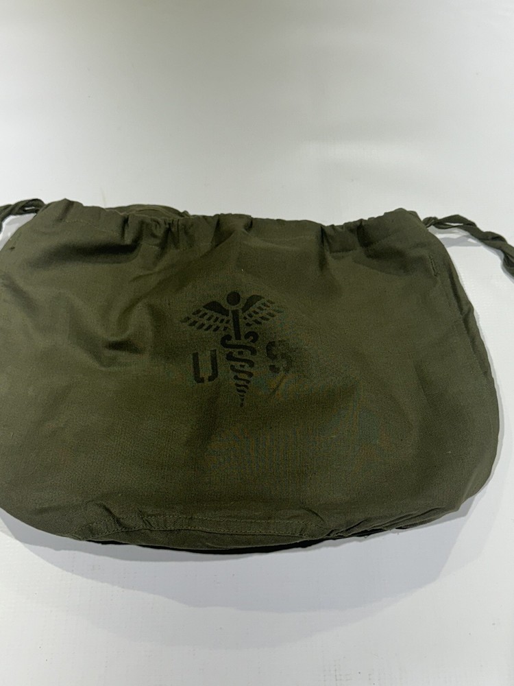 Old US Vietnam War 1960s era Army Medical Hospital Bag Patients Effects USED