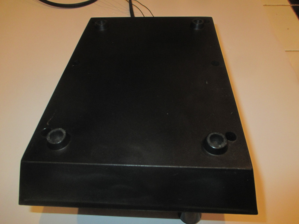 TECH II RAILPOWER 1400 MODEL TRAIN CONTROL PREOWNED LIGHT COMES ON UNTESTED
