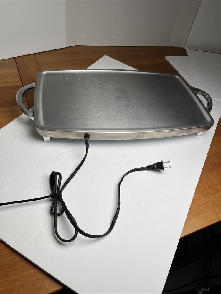 Nostalgia Electronics Deluxe Buffet Server DBS-999 Warming Tray - TESTED & WORKS