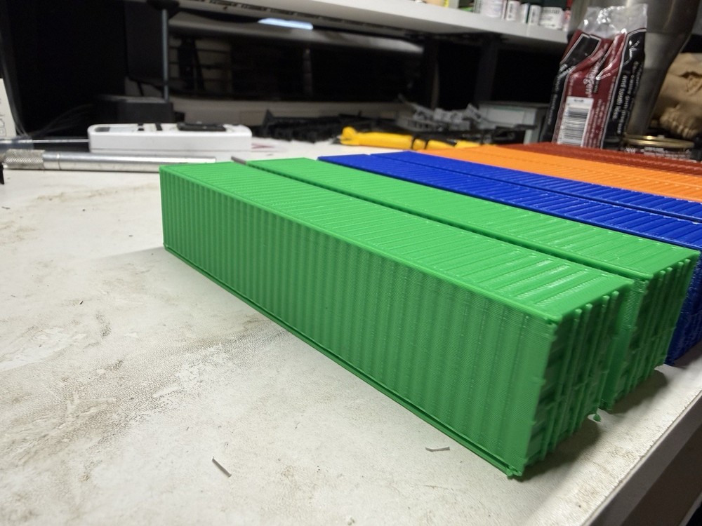 8 Ho Scale Shipping Containers