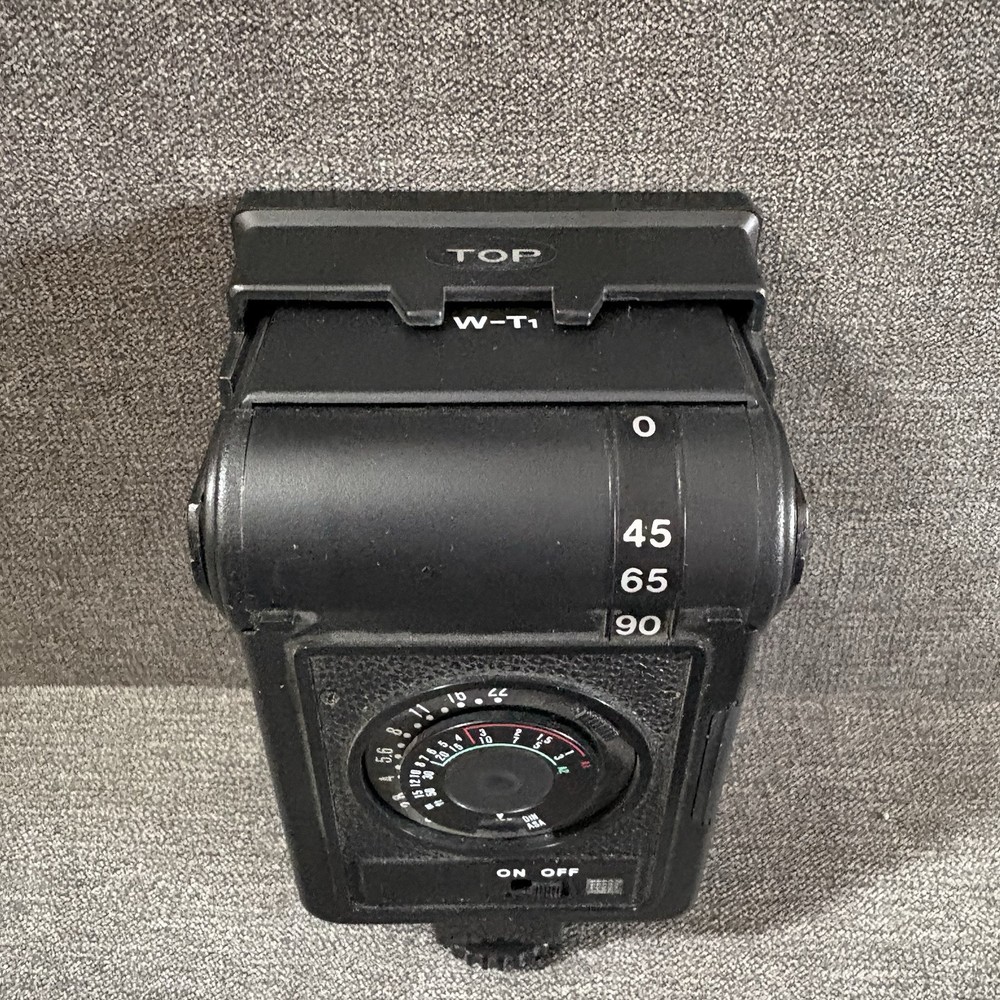 Spectrum Advanced Electronic 635 Thyristor Zoom/ Balance Flash Black Untested