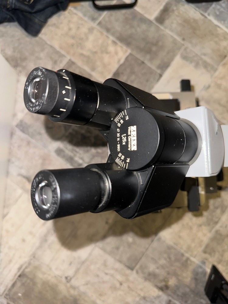 Zeiss Universal Microscope 47 30 14 - 9901 1,25x