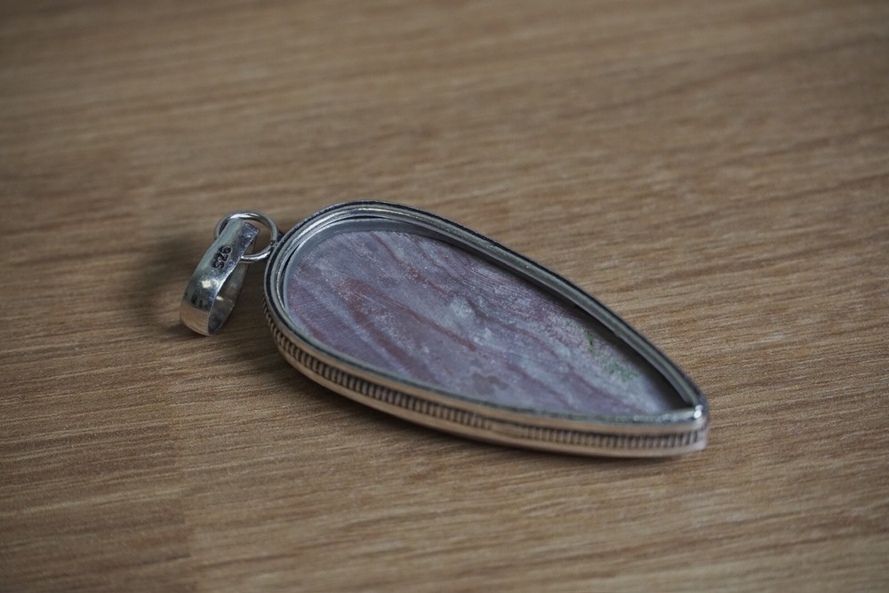 2” Large Red Agate Old Southwest Arrow Pendant