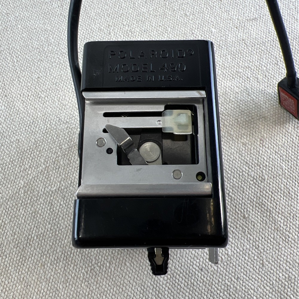 VINTAGE POLAROID FOCUSED FLASH MODEL #490
