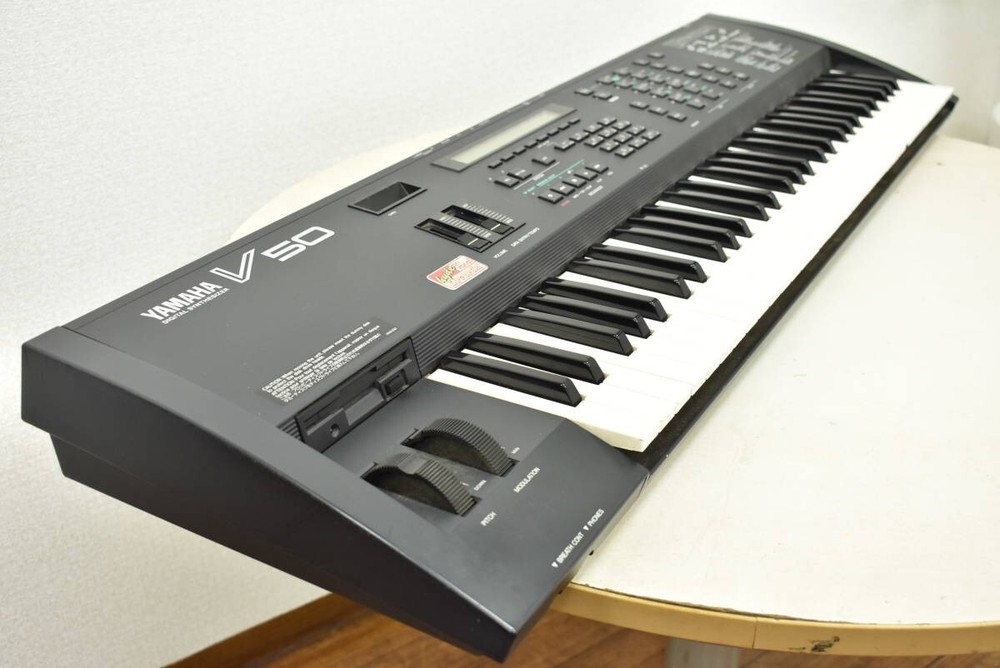 Yamaha V50 Synthesizer 61-Key Keyboard