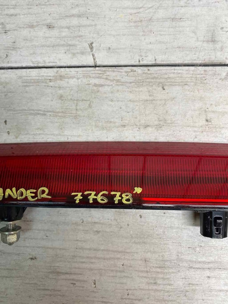 Toyota Highlander 3RD brake light 2020 avoidance lamp OEM