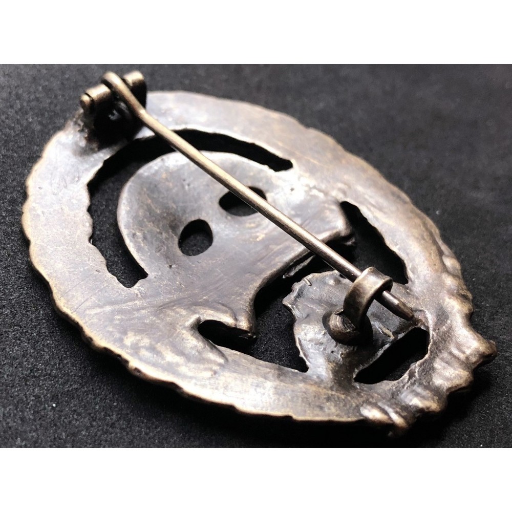 WW2 Armored Unit Combat Badge - REPRO