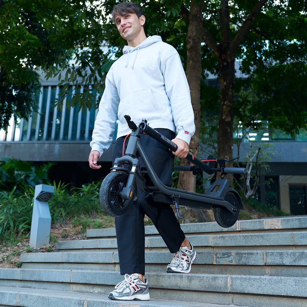 2025 ADULTS ELECTRIC SCOOTER FOLDABLE SCOOTER WITH APP &DOUBLE SHOCK ABSORPTION