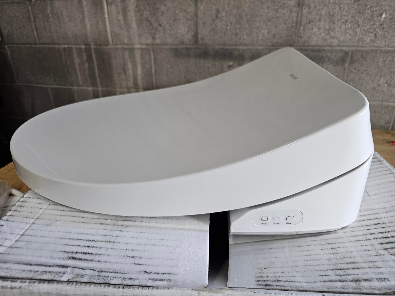 Enlongated Kohler C3-325 28119-0 Bidet Toilet Seat Heated w/ Remote