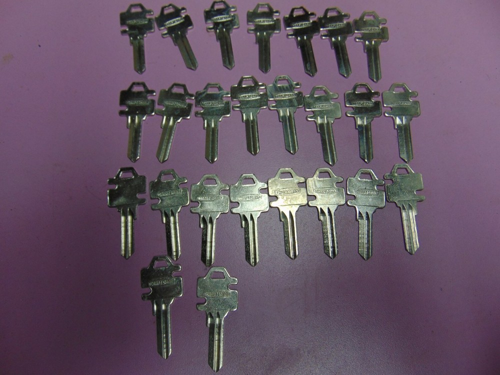 25 KEYS ORG. CHARFTMAN KEYS BLANKS UNCUT LOCKSMITH