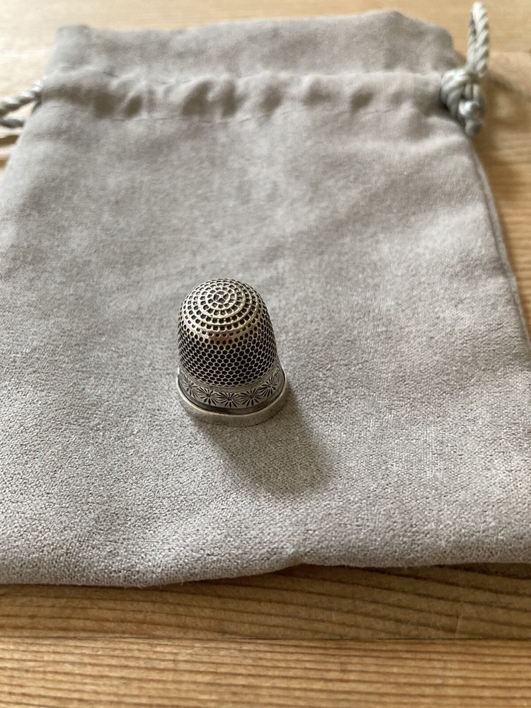 antique solid silver thimble - Hallmarked