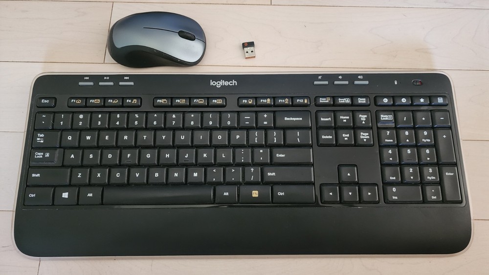 Logitech Wireless Combo MK520 Keyboard  & Laser Mouse M310 EXCELLENT CONDITION