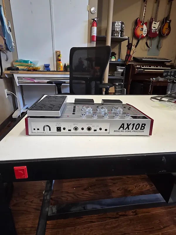 Korg Toneworks AX10B Multi Effects Pedal