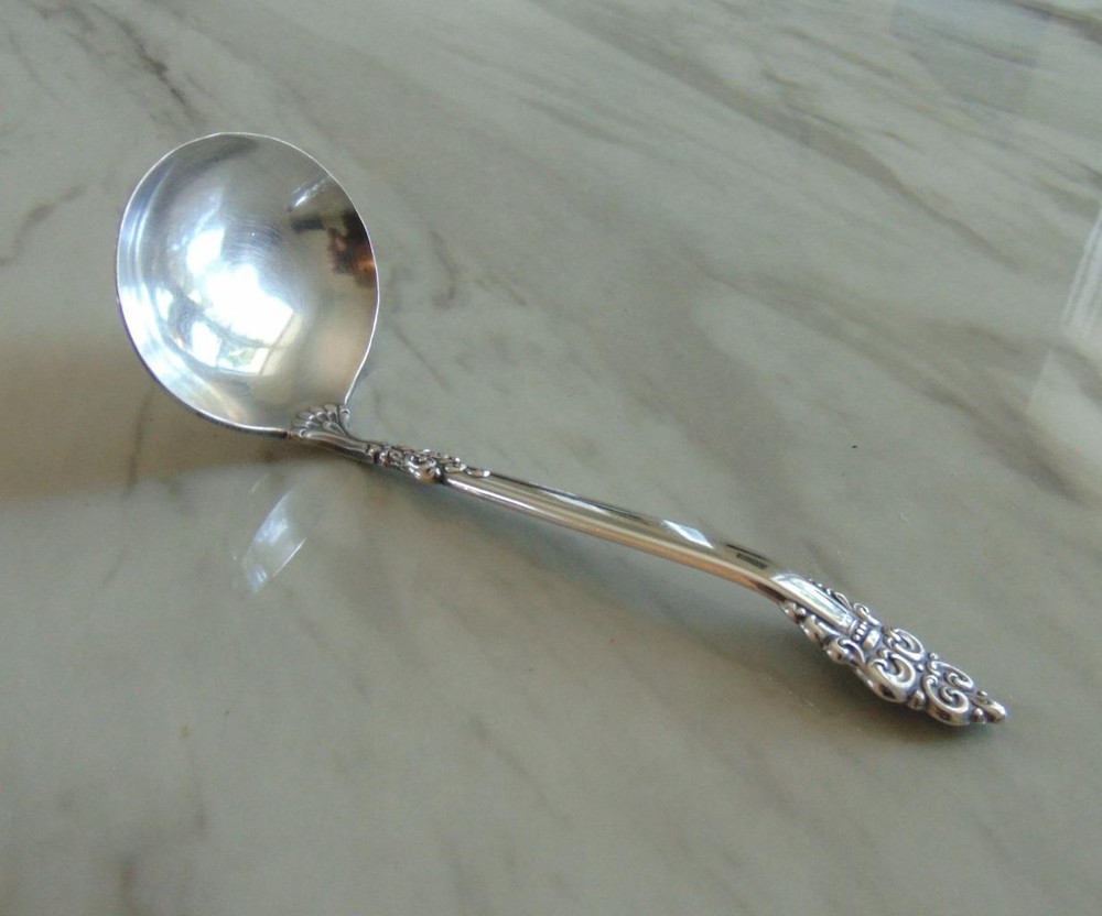 Oneida SPANISH CROWN Sauce Gravy Ladle Community Silverplate 1970